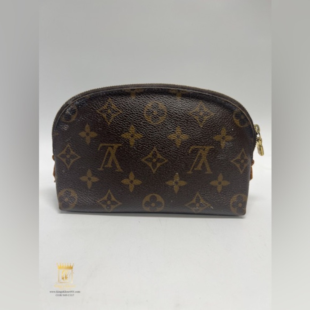 Louis Vuitton Cosmetics Pouch - Picture 3 of 13